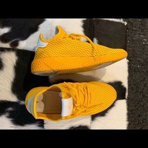 PW Tennis HU Yellow Shoes